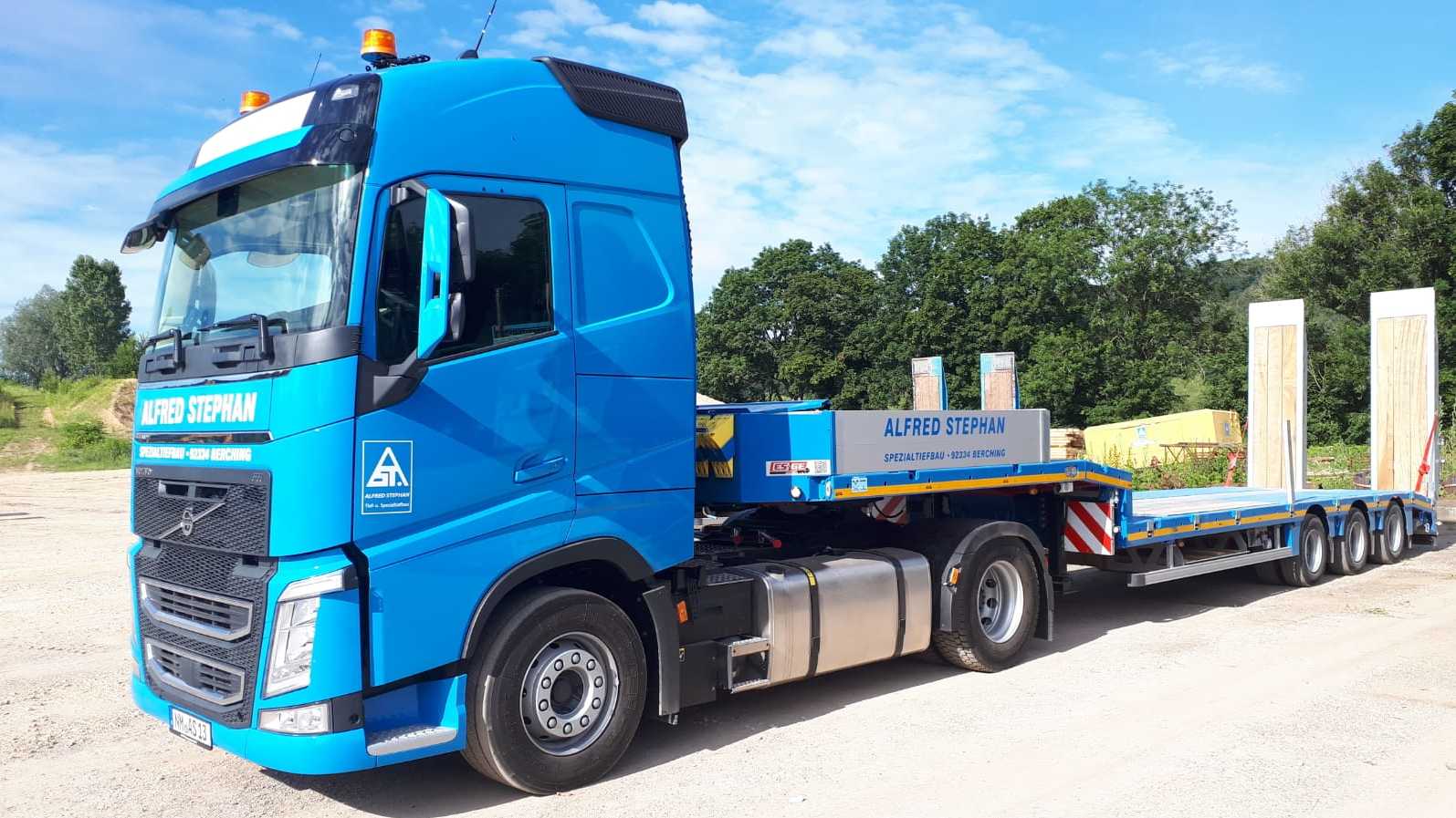 NEUANSCHAFFUNG VOLVO 2-Achs Sattelzugmaschine und Faymonville 3-Achs Tieflader